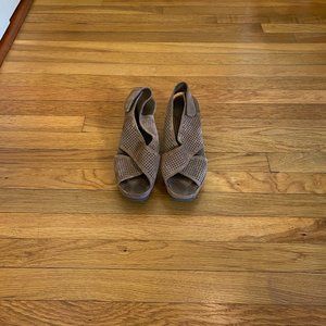 Pedro Garcia | Frederico Wedges